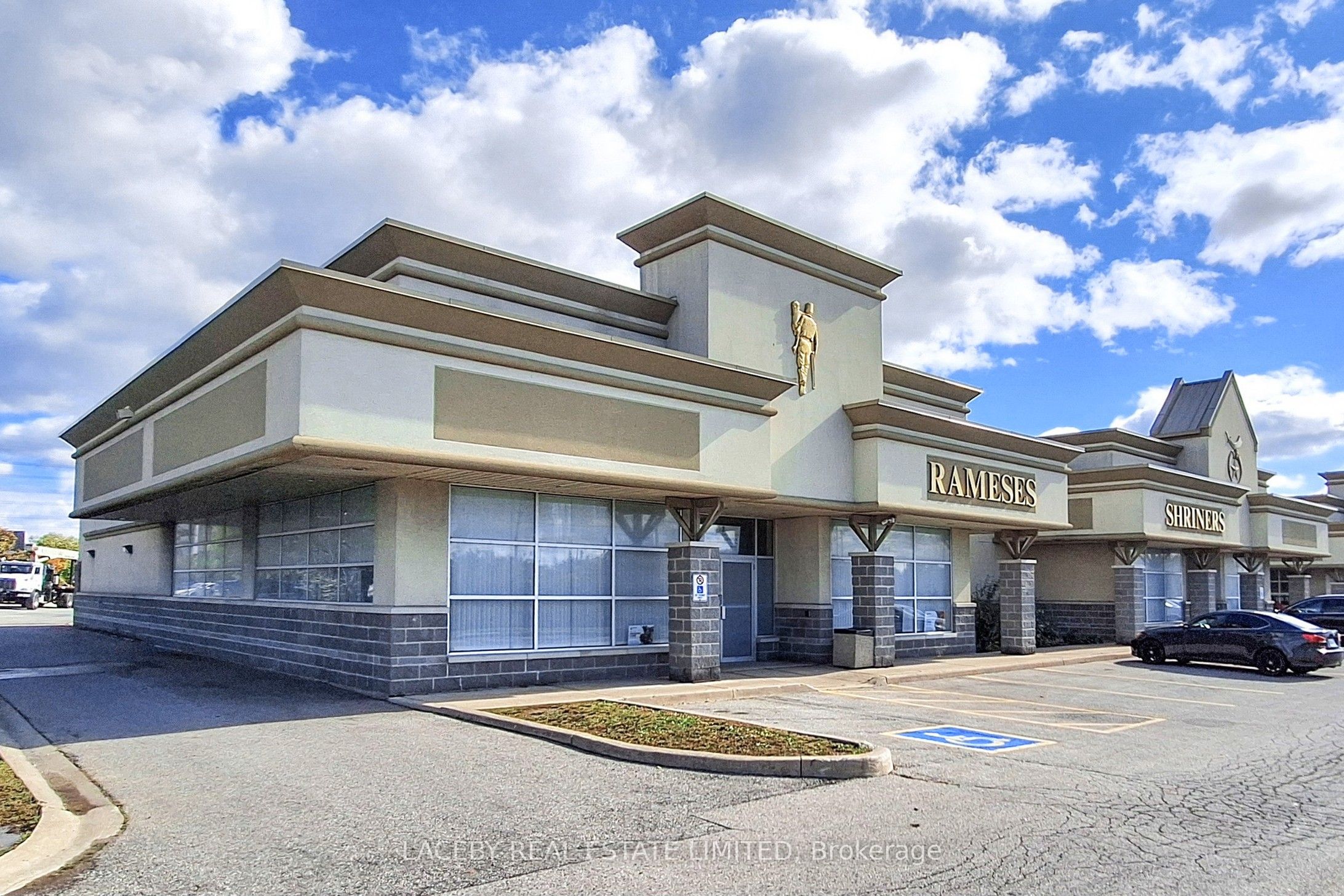 126 Queens Plate Drive 15 Property Photo 1