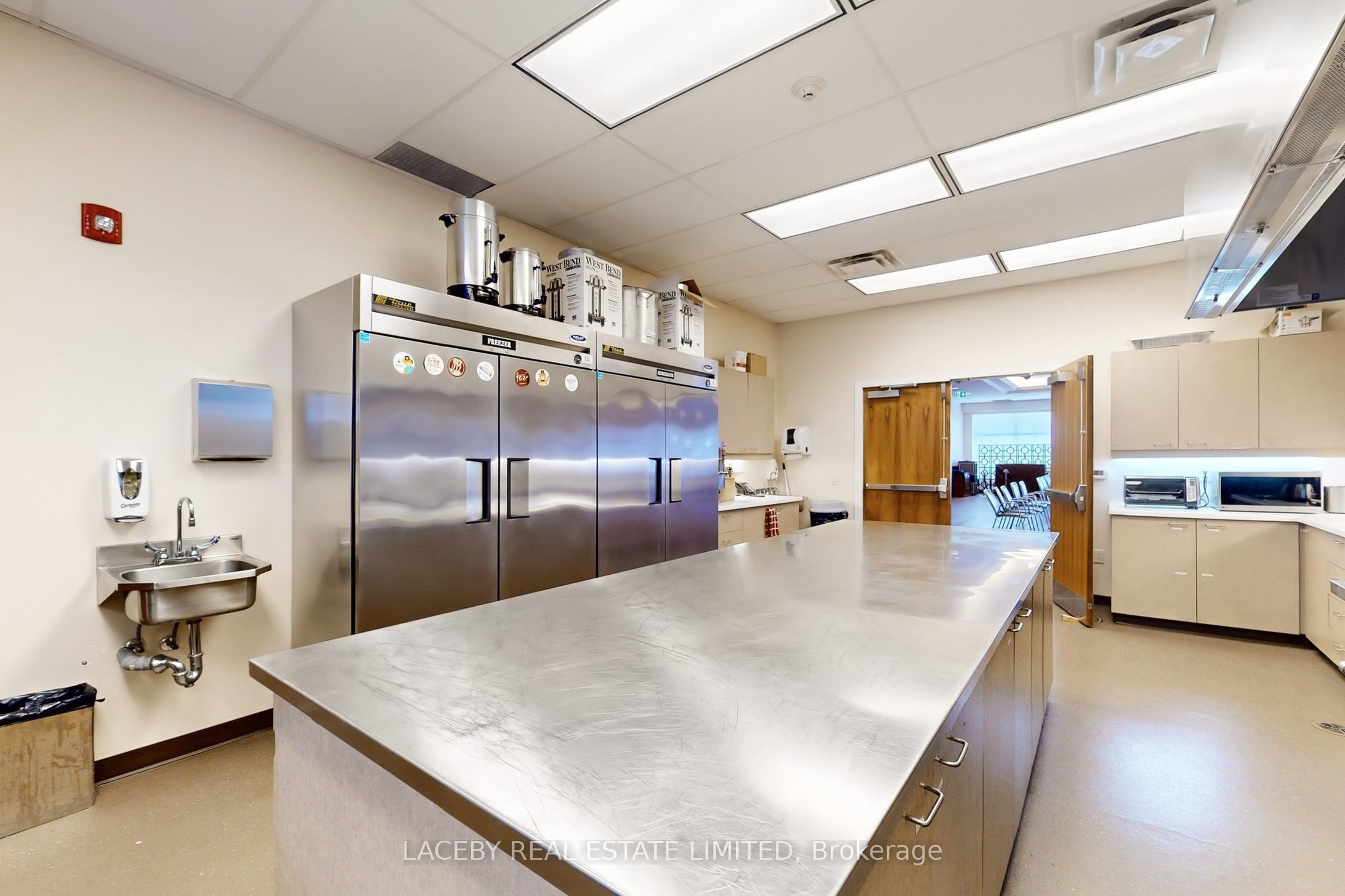 126 Queens Plate Drive 15 Property Photo 7