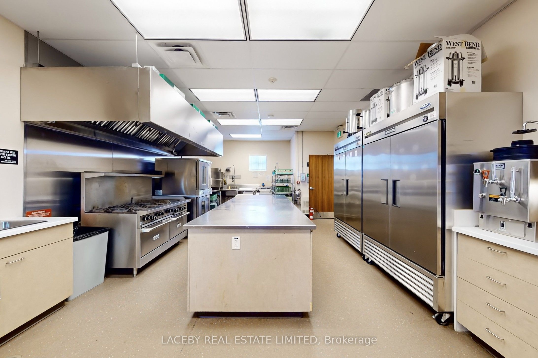 126 Queens Plate Drive 15 Property Photo 8