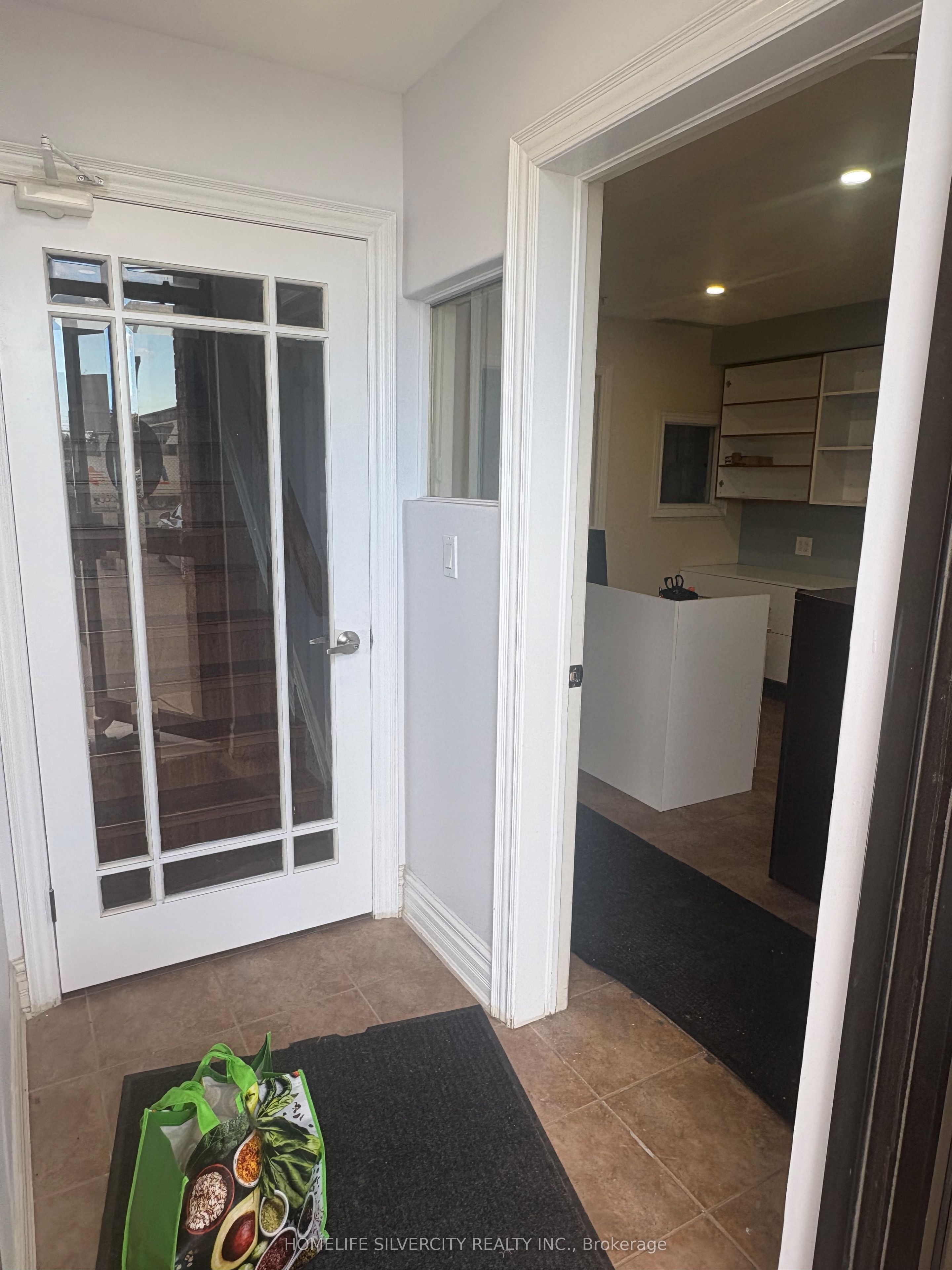 2131 Williams Parkway E 17 Property Photo 2