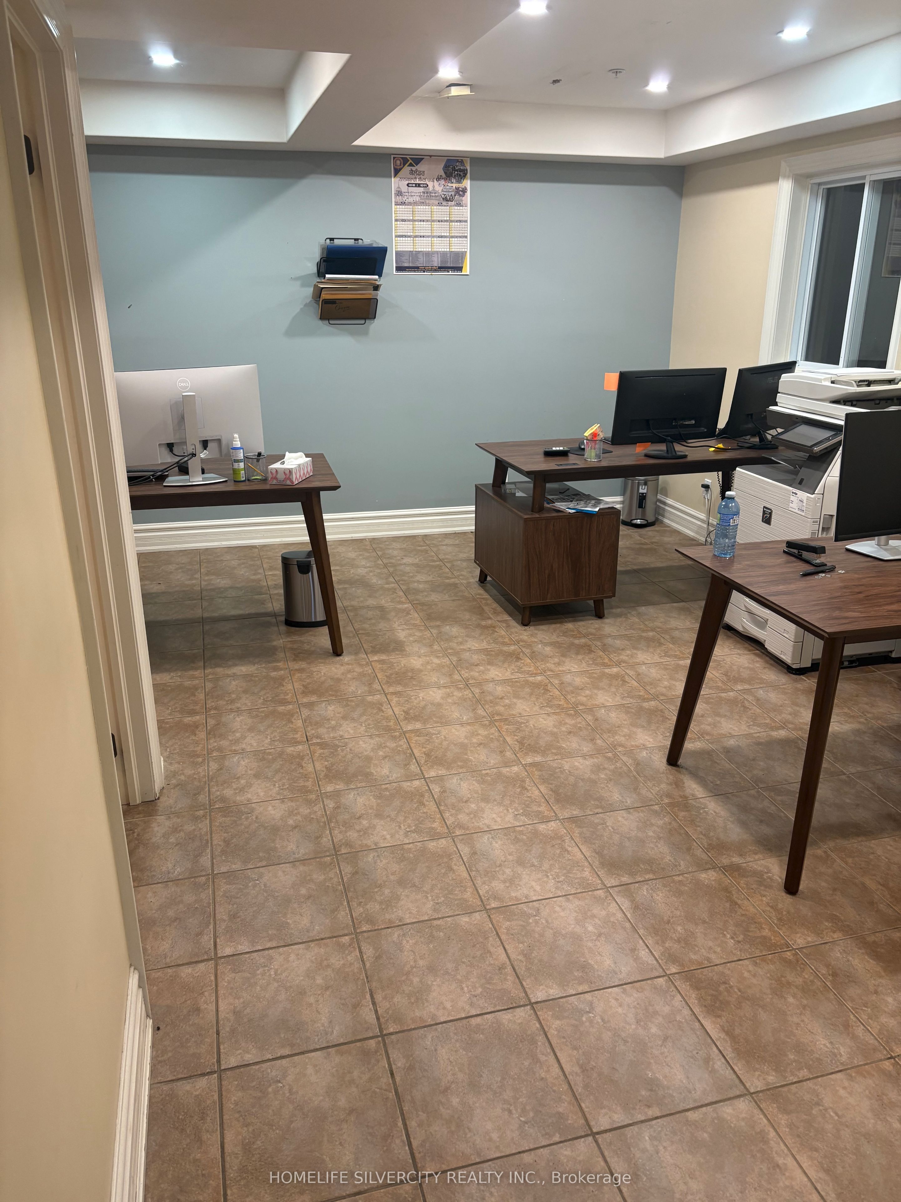 2131 Williams Parkway E 17 Property Photo 4