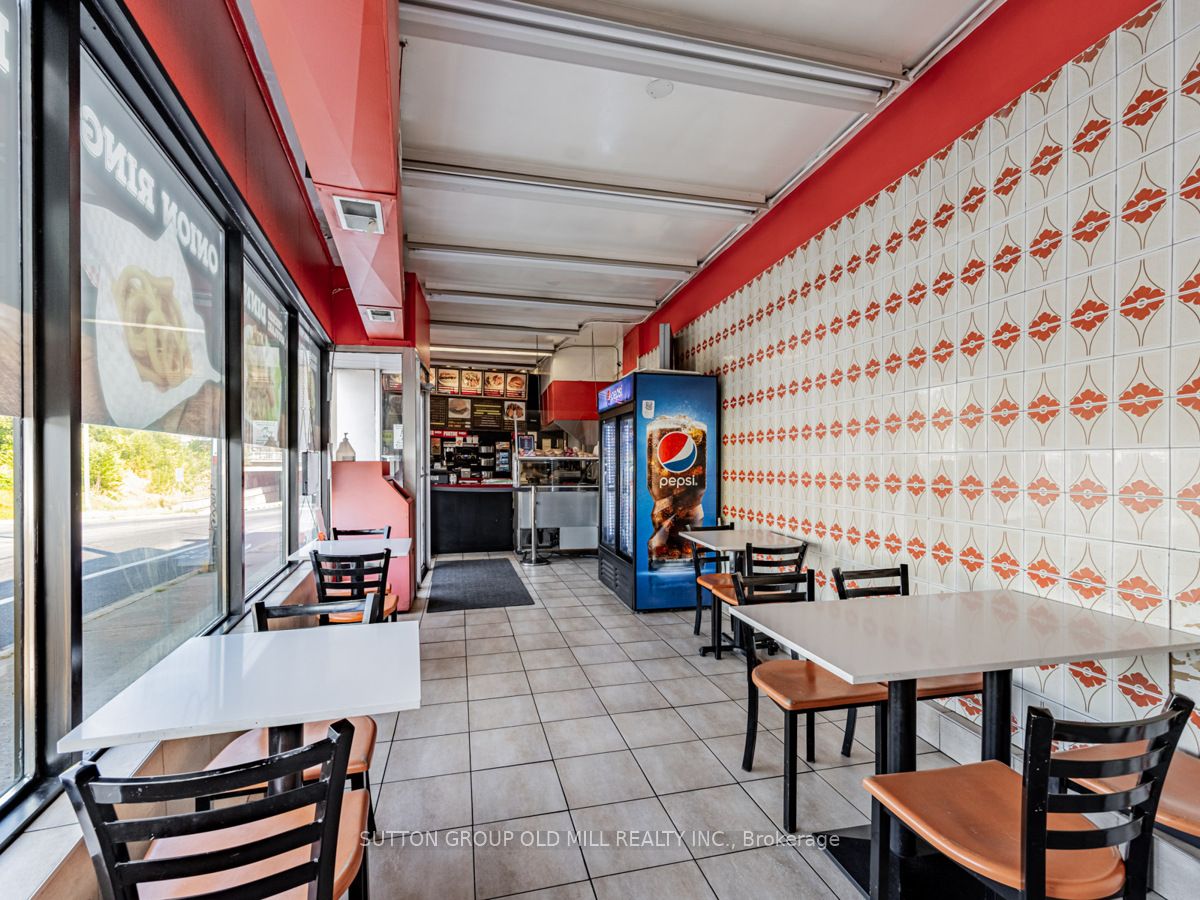 685 Runnymede Road Property Photo 4