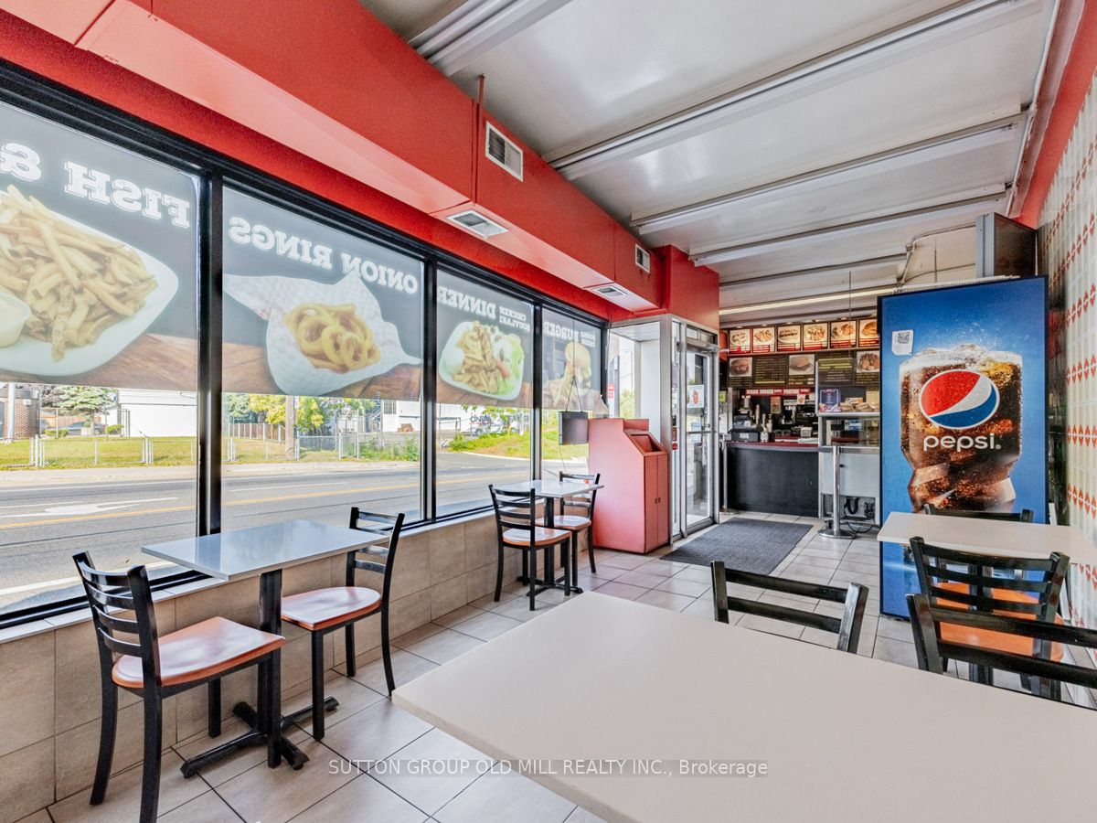 685 Runnymede Road Property Photo 5