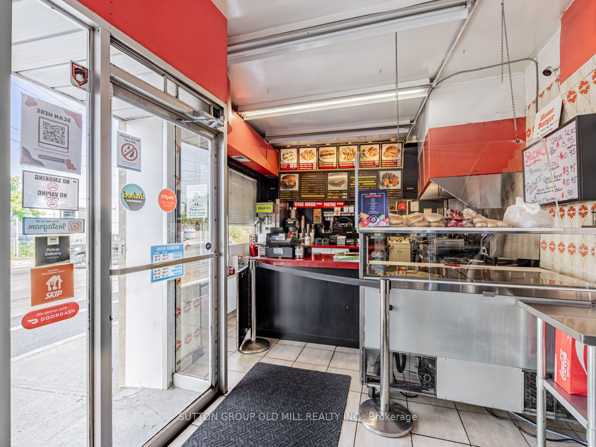 685 Runnymede Road Property Photo 7