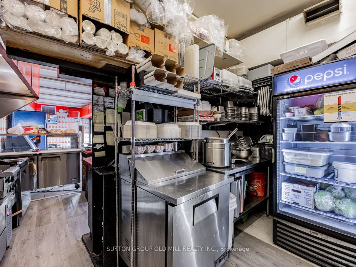 685 Runnymede Road Property Photo 18