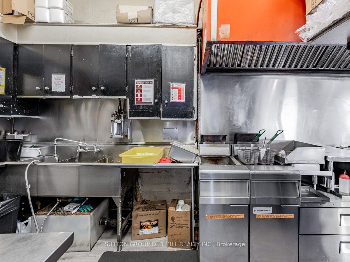 685 Runnymede Road Property Photo 20