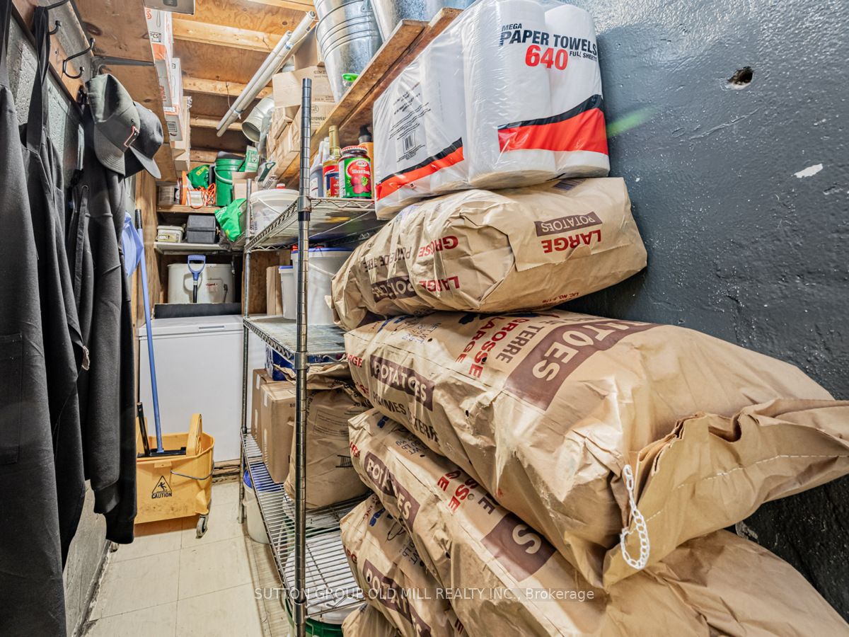 685 Runnymede Road Property Photo 22