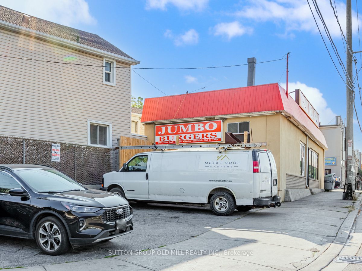 685 Runnymede Road Property Photo 26