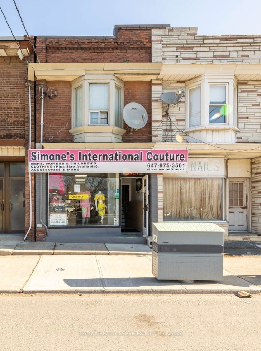 1085 Weston Road Property Photo 1