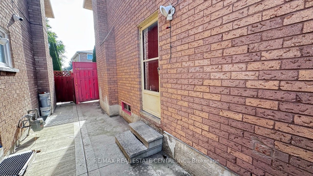 45 Wexford Road Property Photo 2