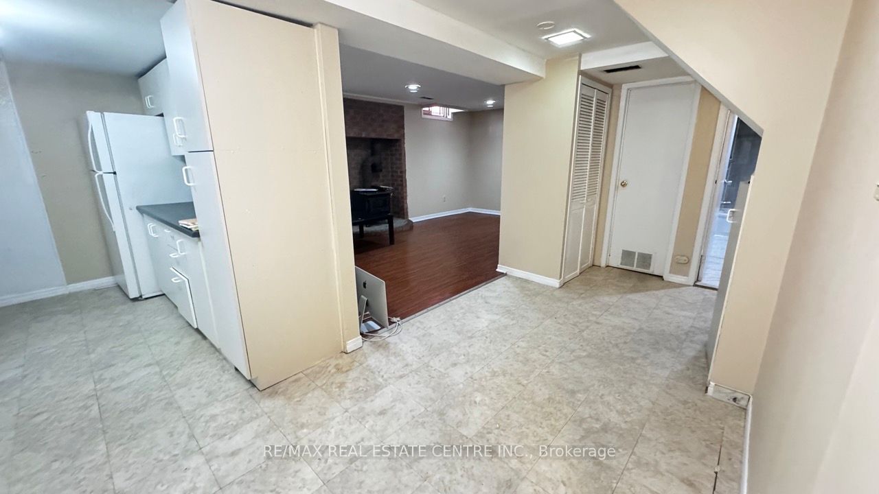 45 Wexford Road Property Photo 8