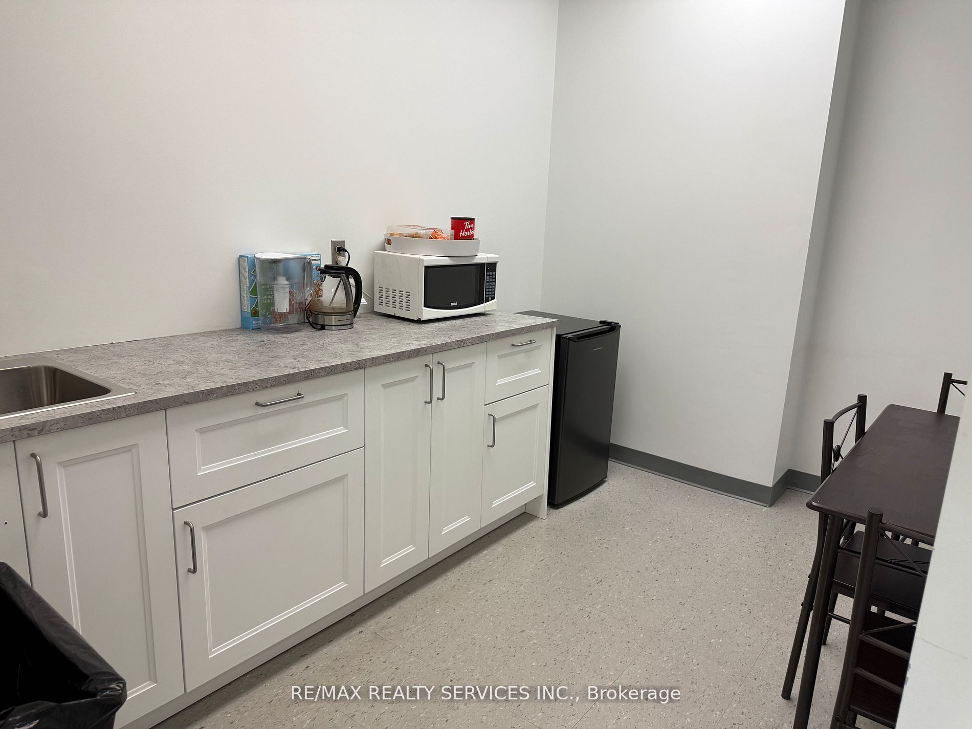 6705 Tomken Rd Road 217 Property Photo 5