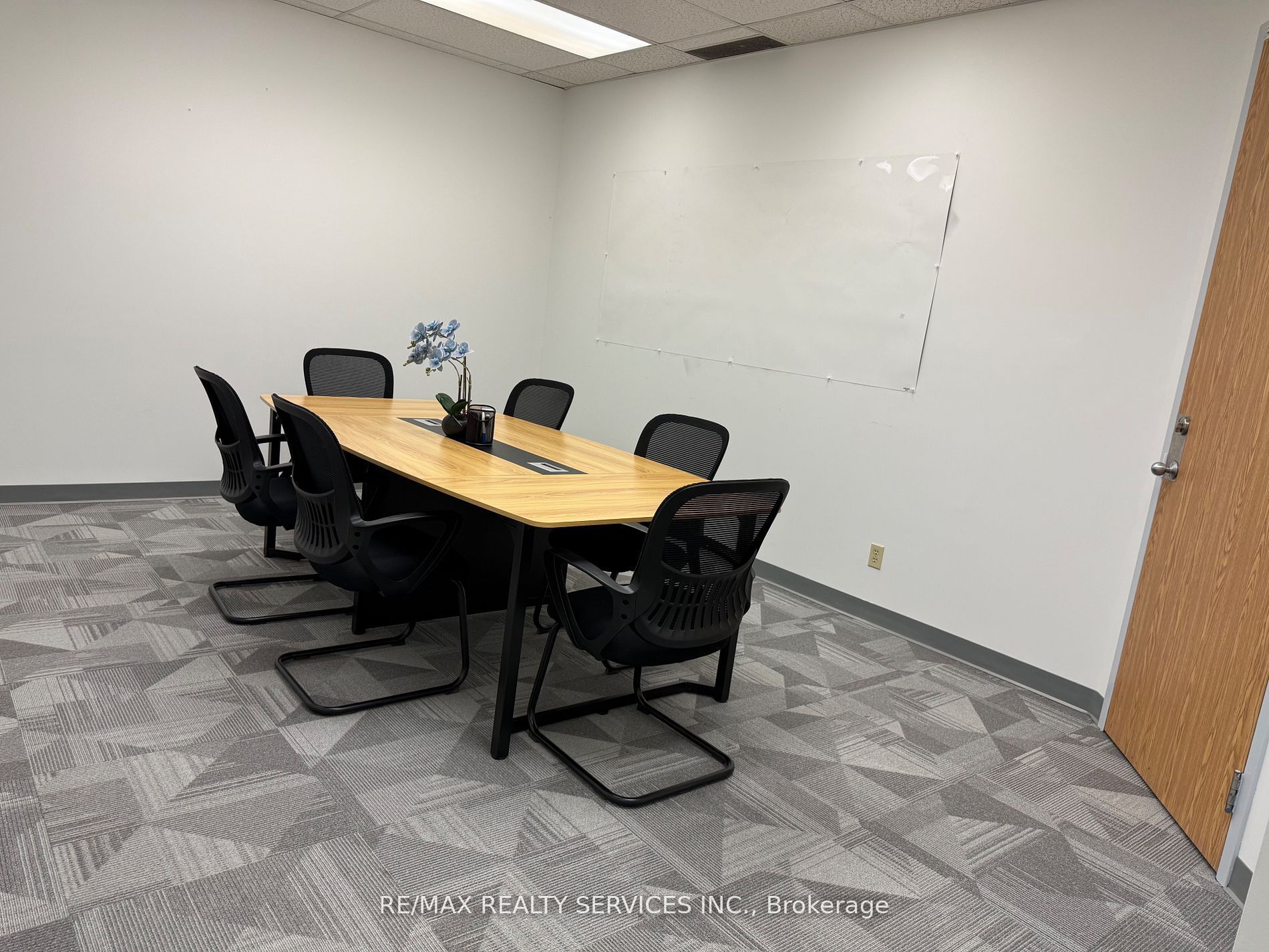 6705 Tomken Rd Road 217 Property Photo 10