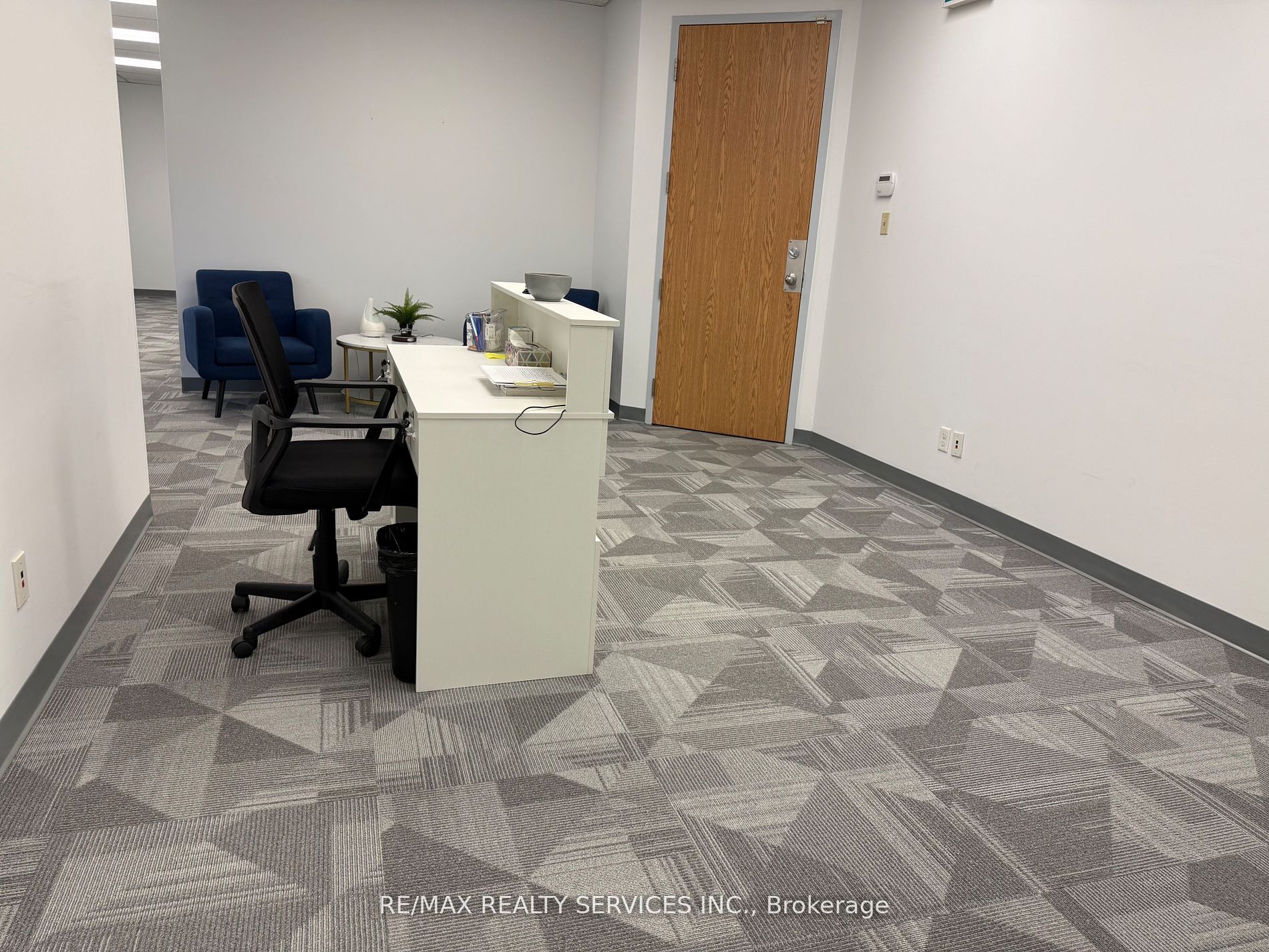 6705 Tomken Rd Road 217 Property Photo 11