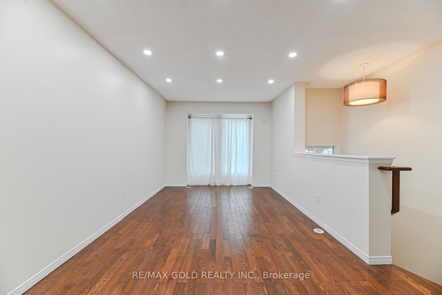 50 Strathaven Drive 14 Property Photo 3