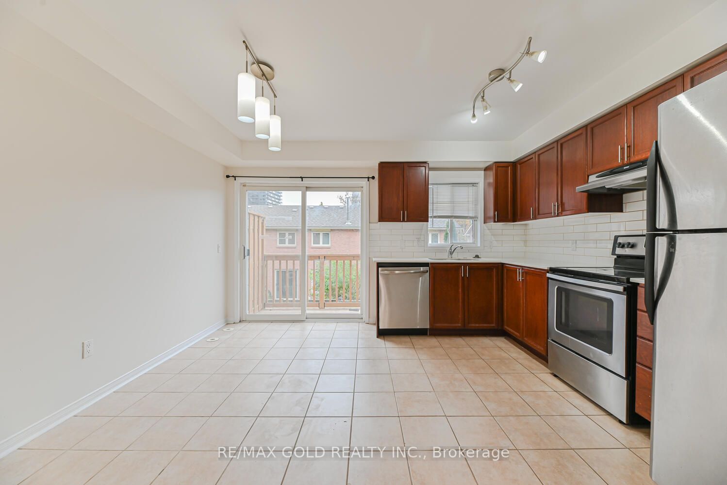 50 Strathaven Drive 14 Property Photo 7