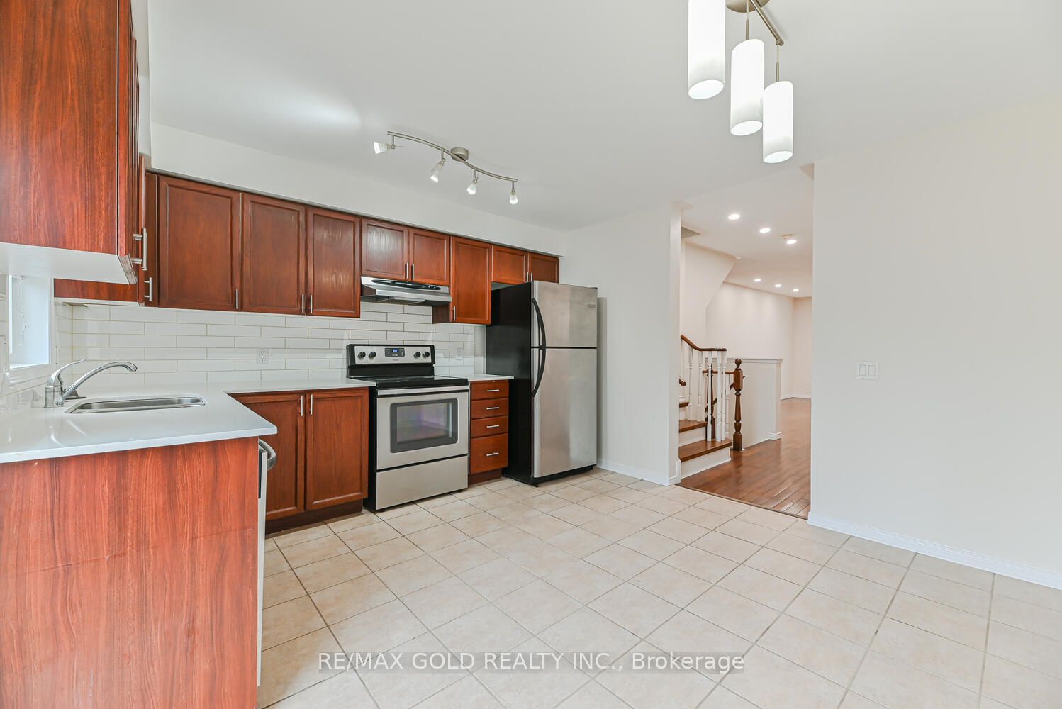 50 Strathaven Drive 14 Property Photo 10