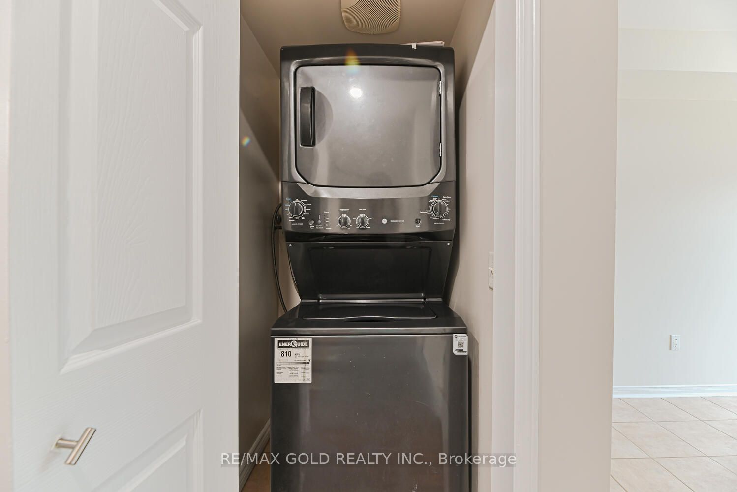 50 Strathaven Drive 14 Property Photo 11