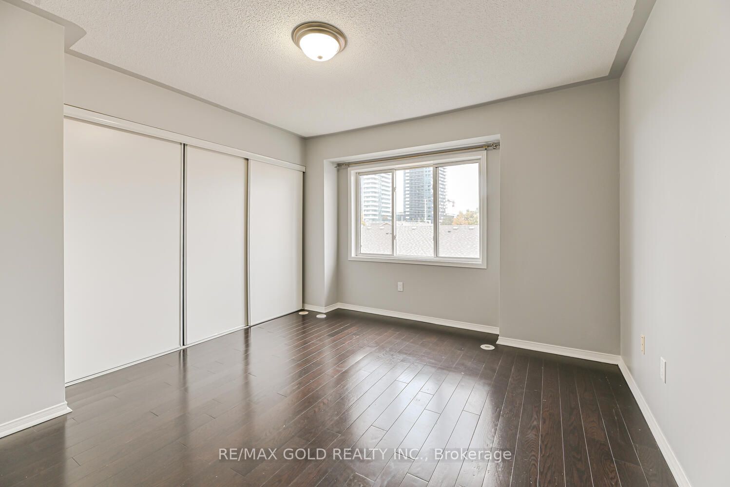 50 Strathaven Drive 14 Property Photo 15