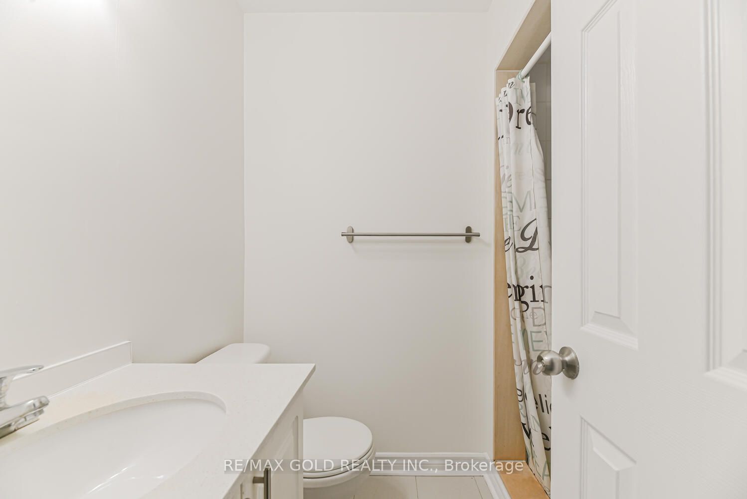 50 Strathaven Drive 14 Property Photo 17