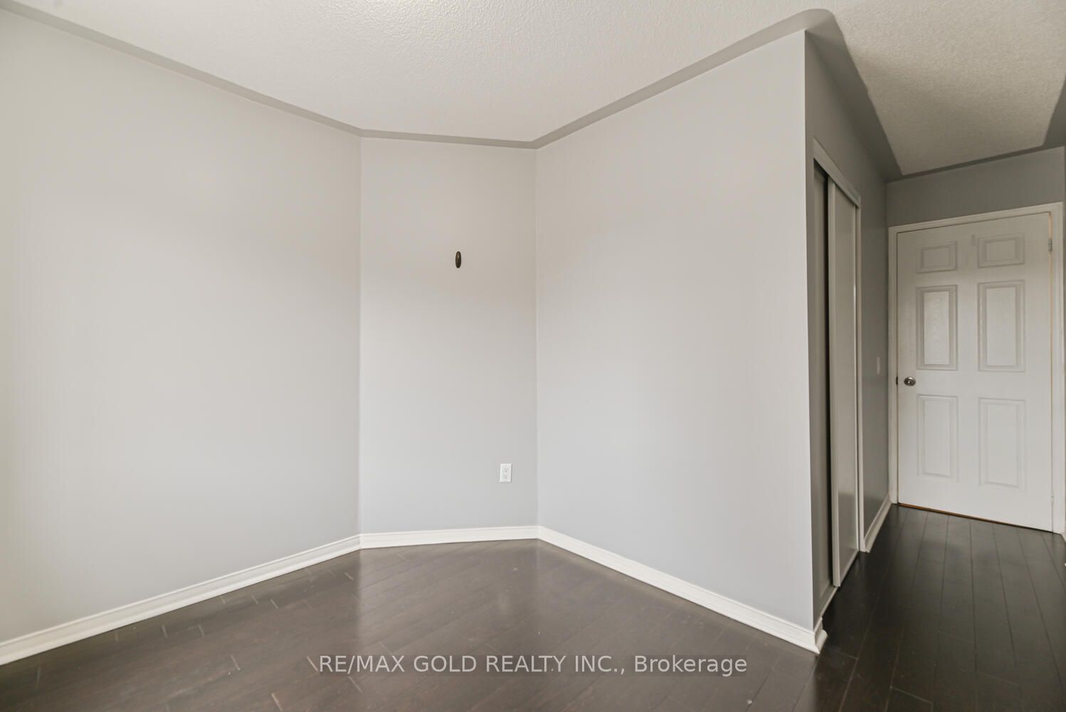 50 Strathaven Drive 14 Property Photo 19