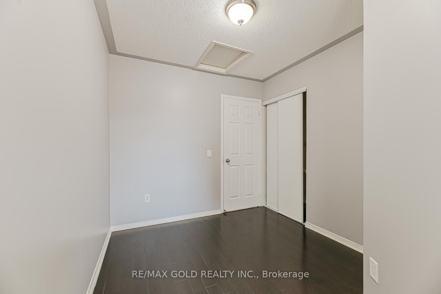 50 Strathaven Drive 14 Property Photo 20