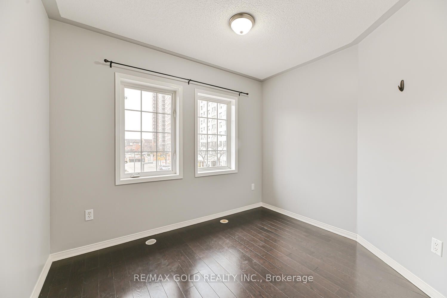 50 Strathaven Drive 14 Property Photo 21