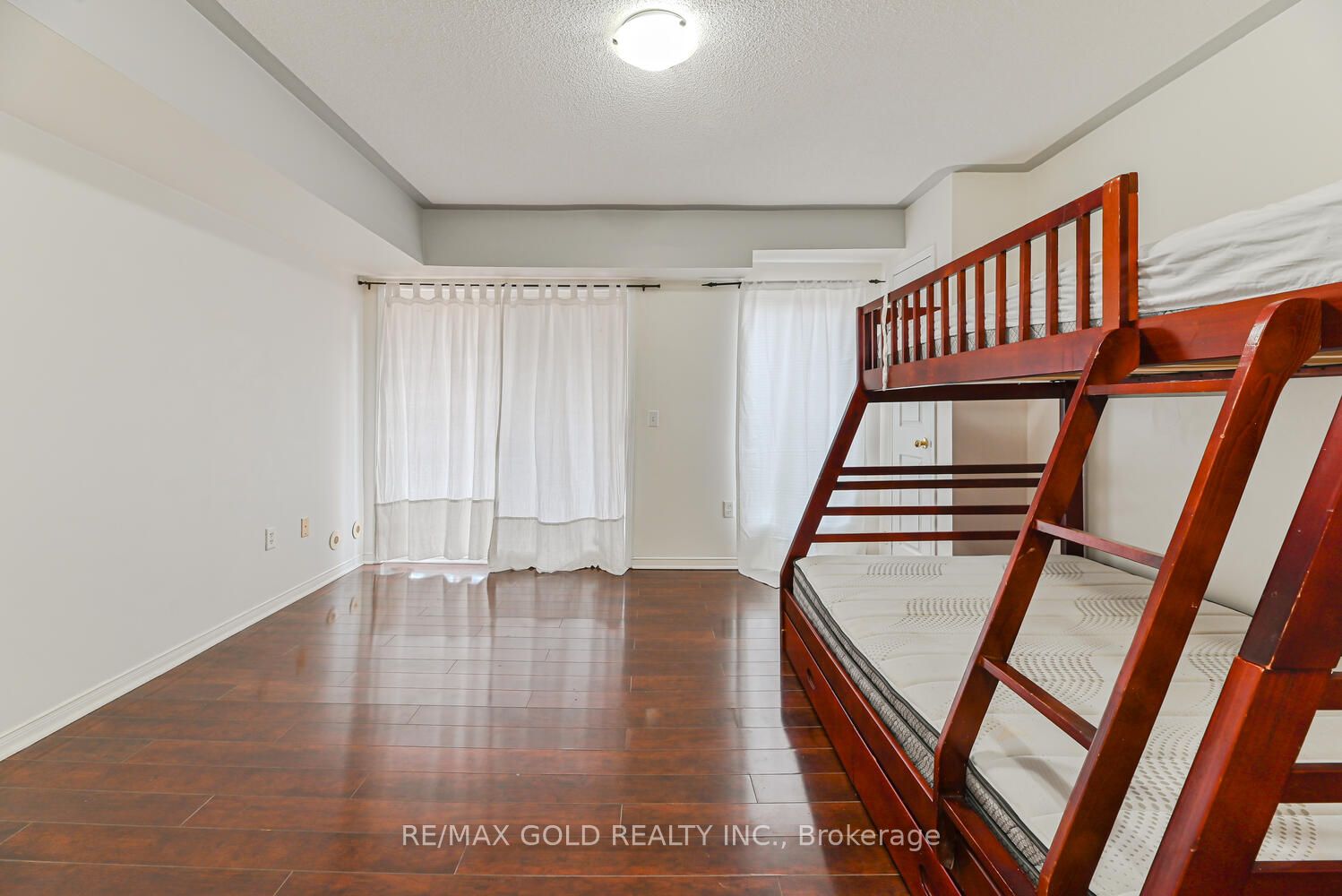 50 Strathaven Drive 14 Property Photo 23