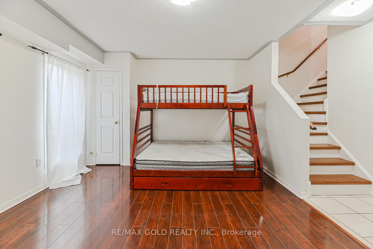 50 Strathaven Drive 14 Property Photo 24