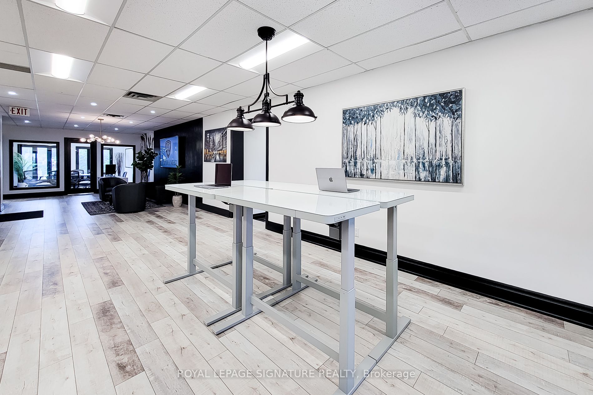 414 N Service Rd E Property Photo 7