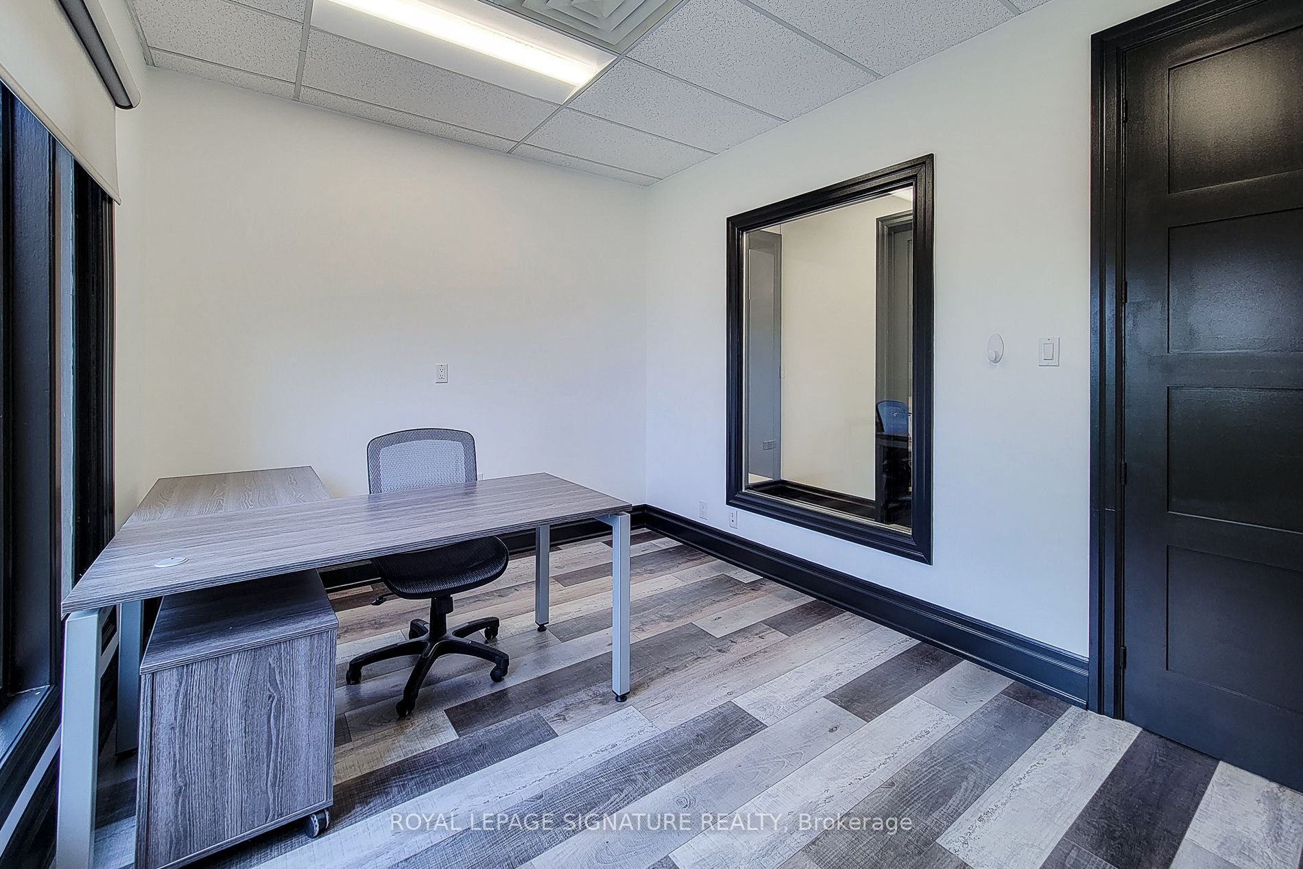 414 N Service Rd E Property Photo 27