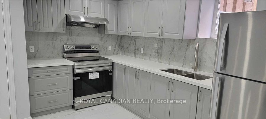 84 Masters Green Crescent BSMT Property Photo 1