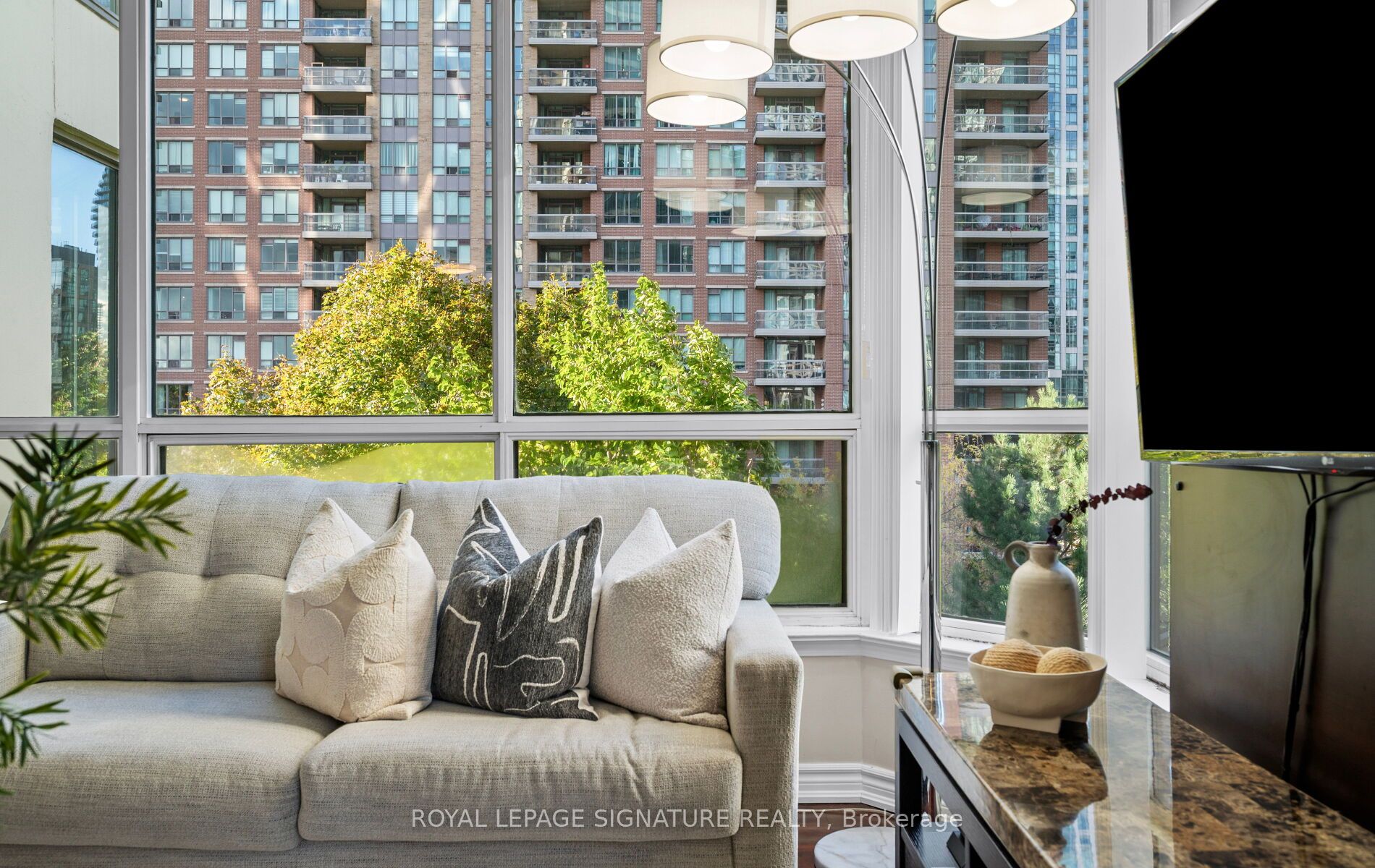 55 Elm Drive W 405 Property Photo 7