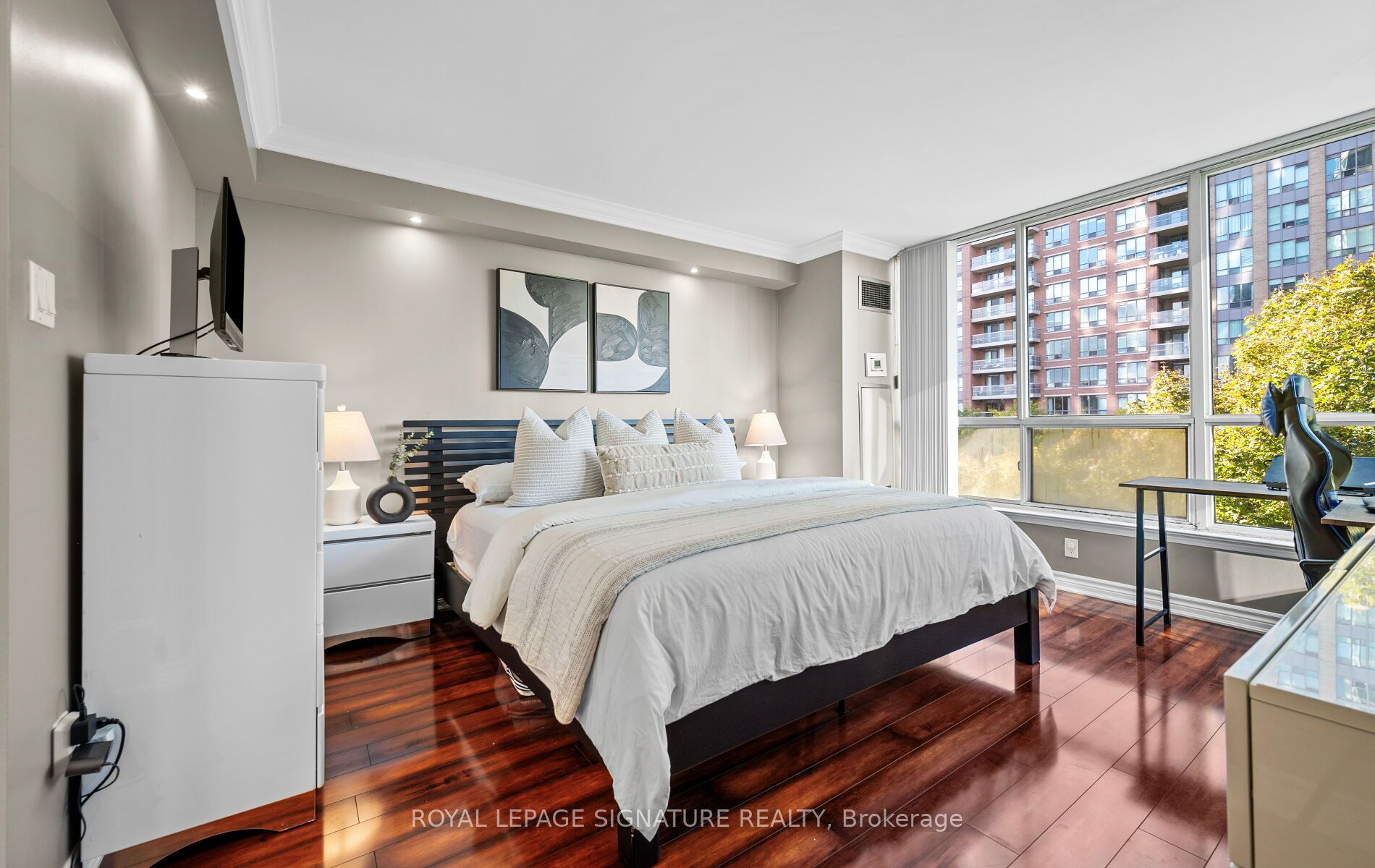 55 Elm Drive W 405 Property Photo 15