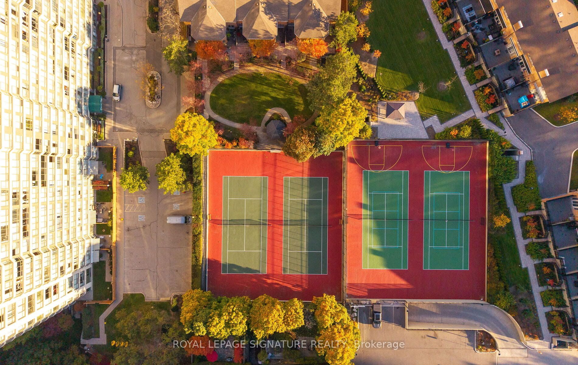 55 Elm Drive W 405 Property Photo 49