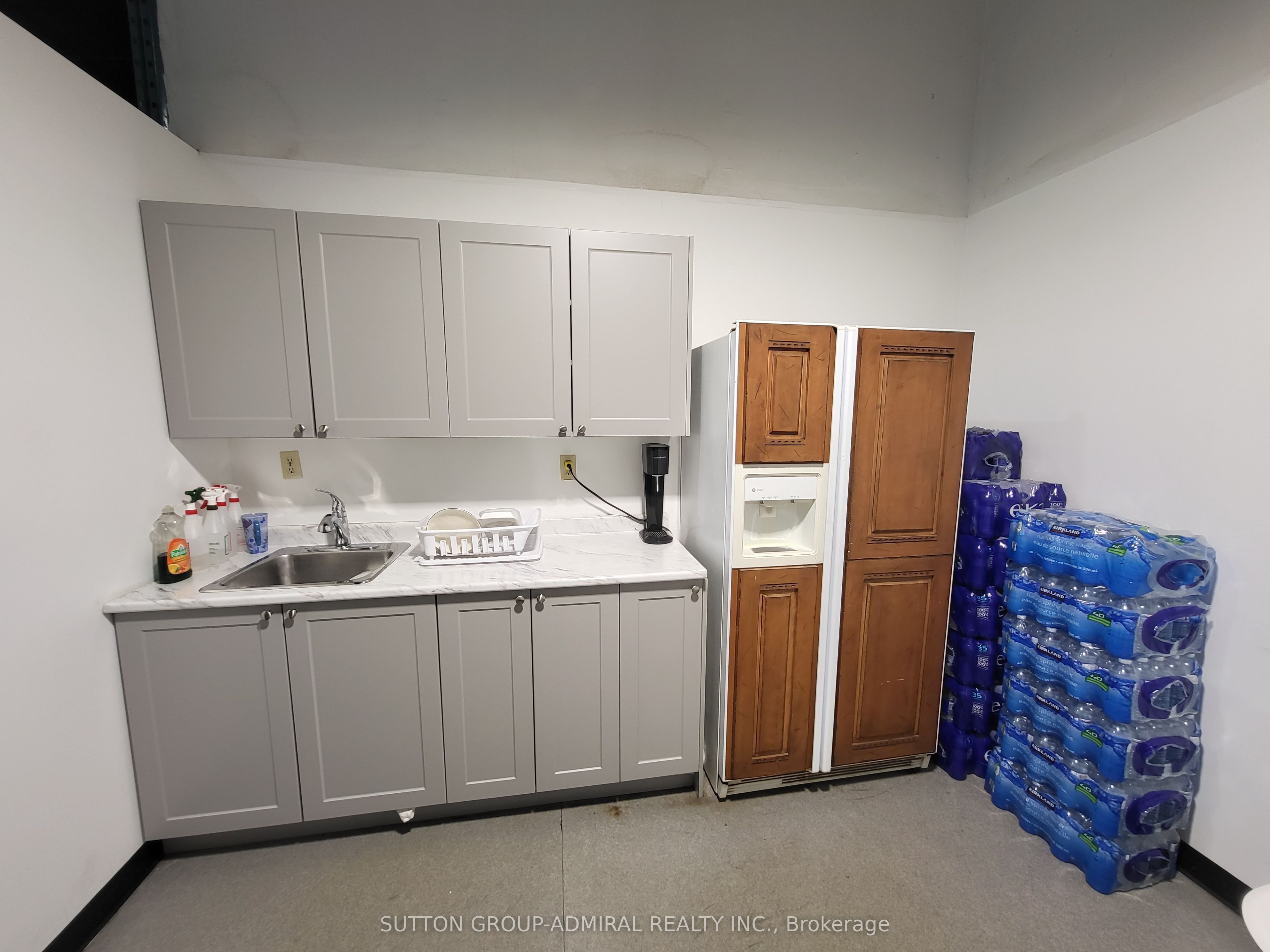 215 Dolomite Drive Property Photo 6