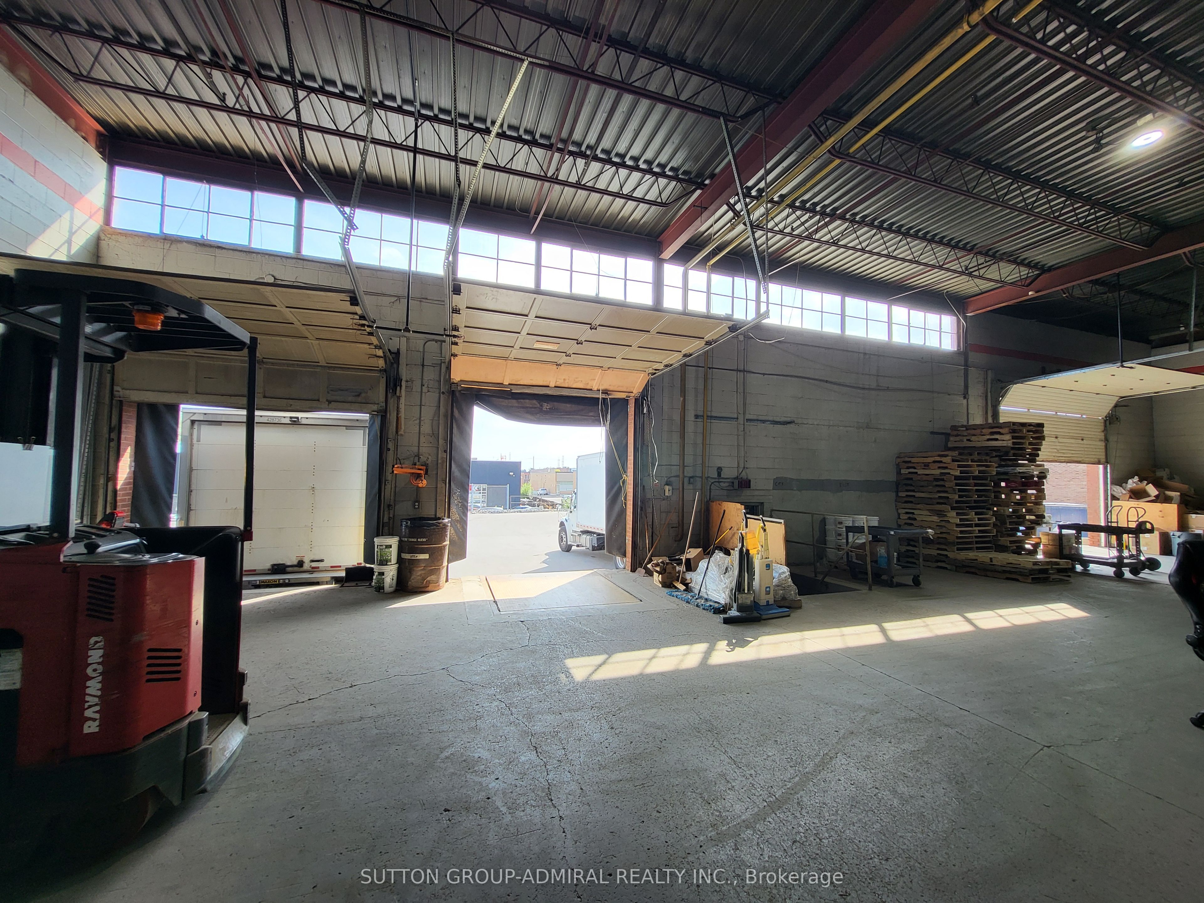 215 Dolomite Drive Property Photo 18