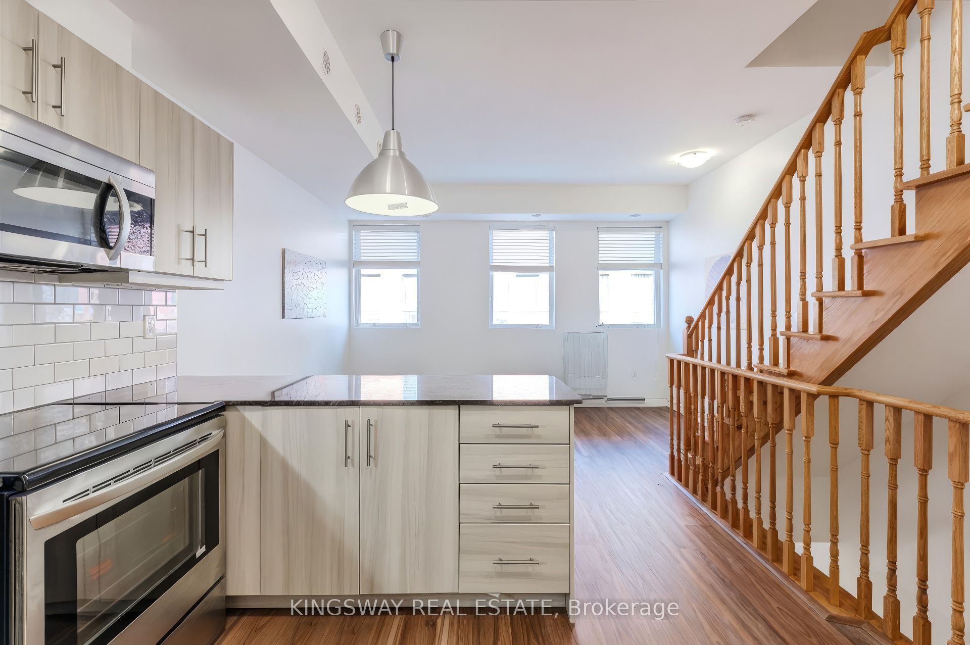 68 Winston Park Boulevard 50 Property Photo 5