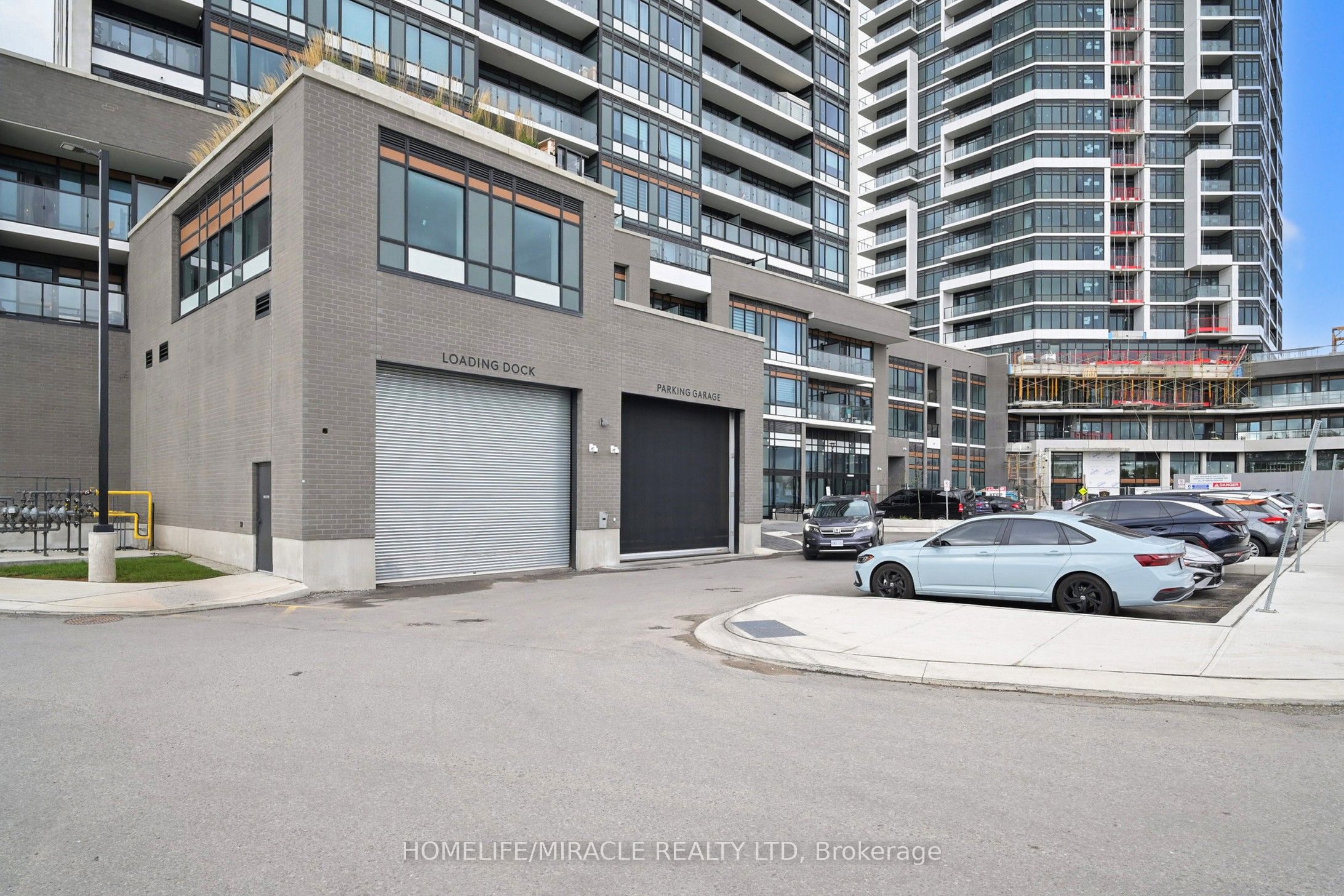 8010 Derry Road 604 Property Photo 3