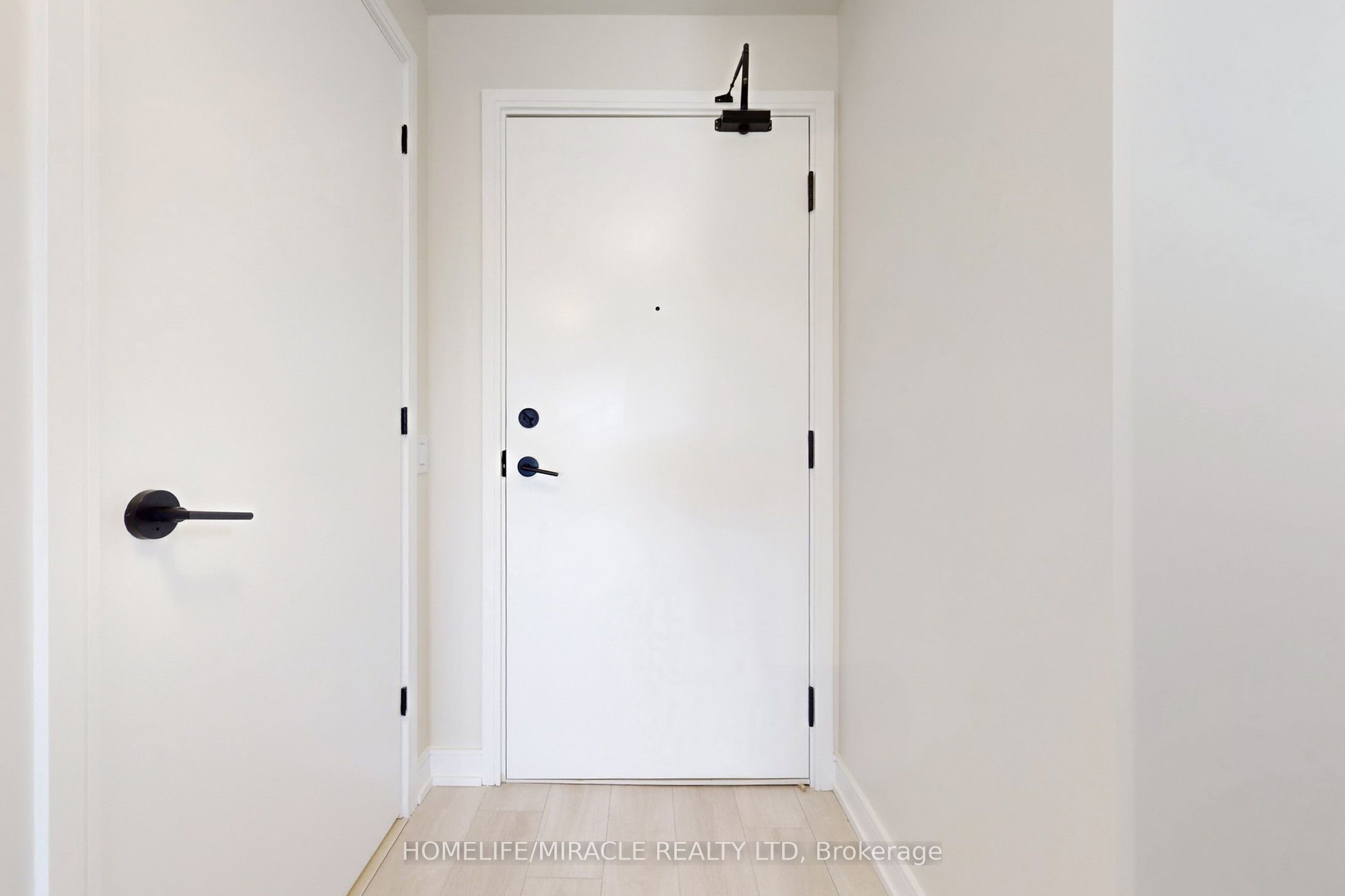 8010 Derry Road 604 Property Photo 7