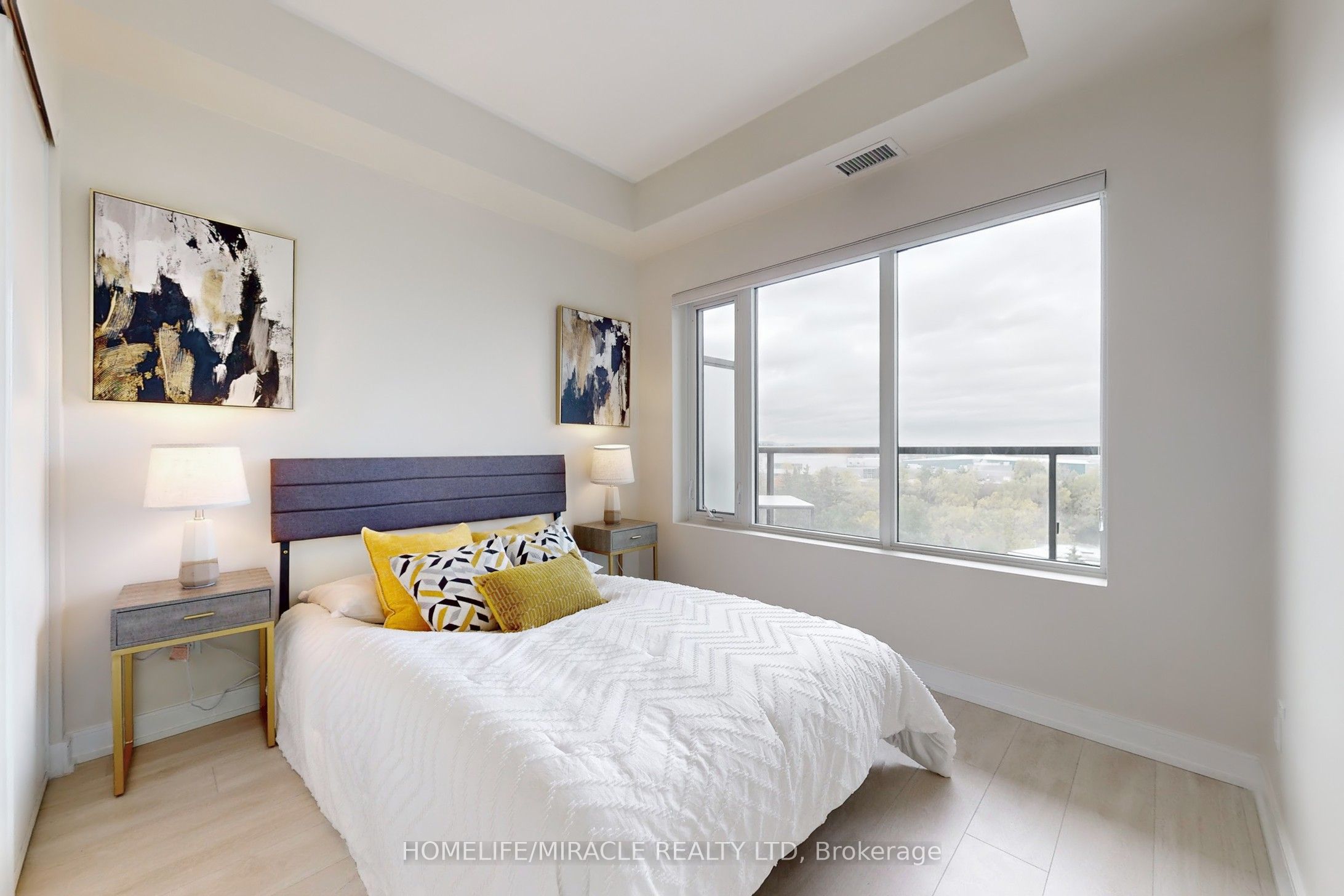 8010 Derry Road 604 Property Photo 18