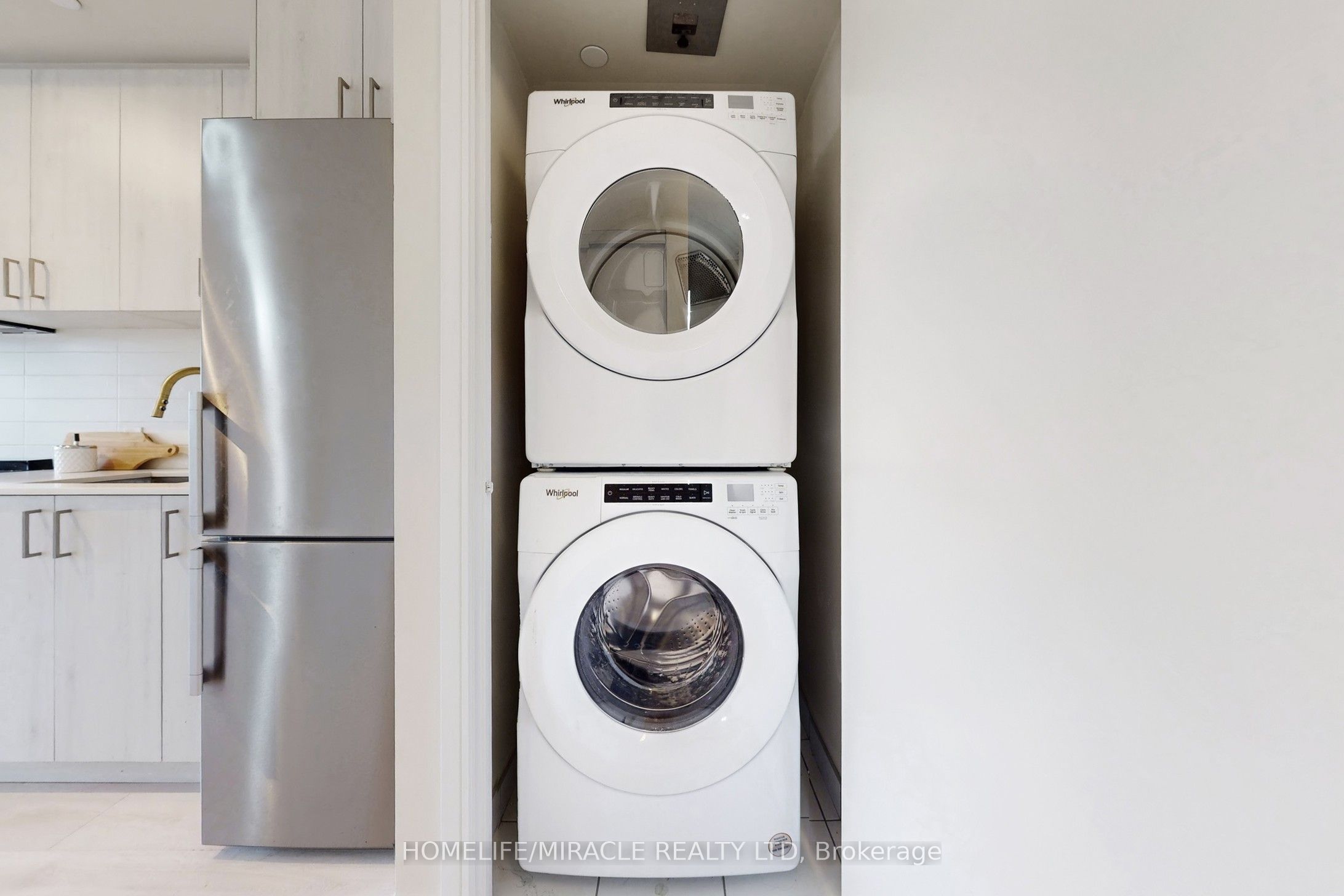 8010 Derry Road 604 Property Photo 26