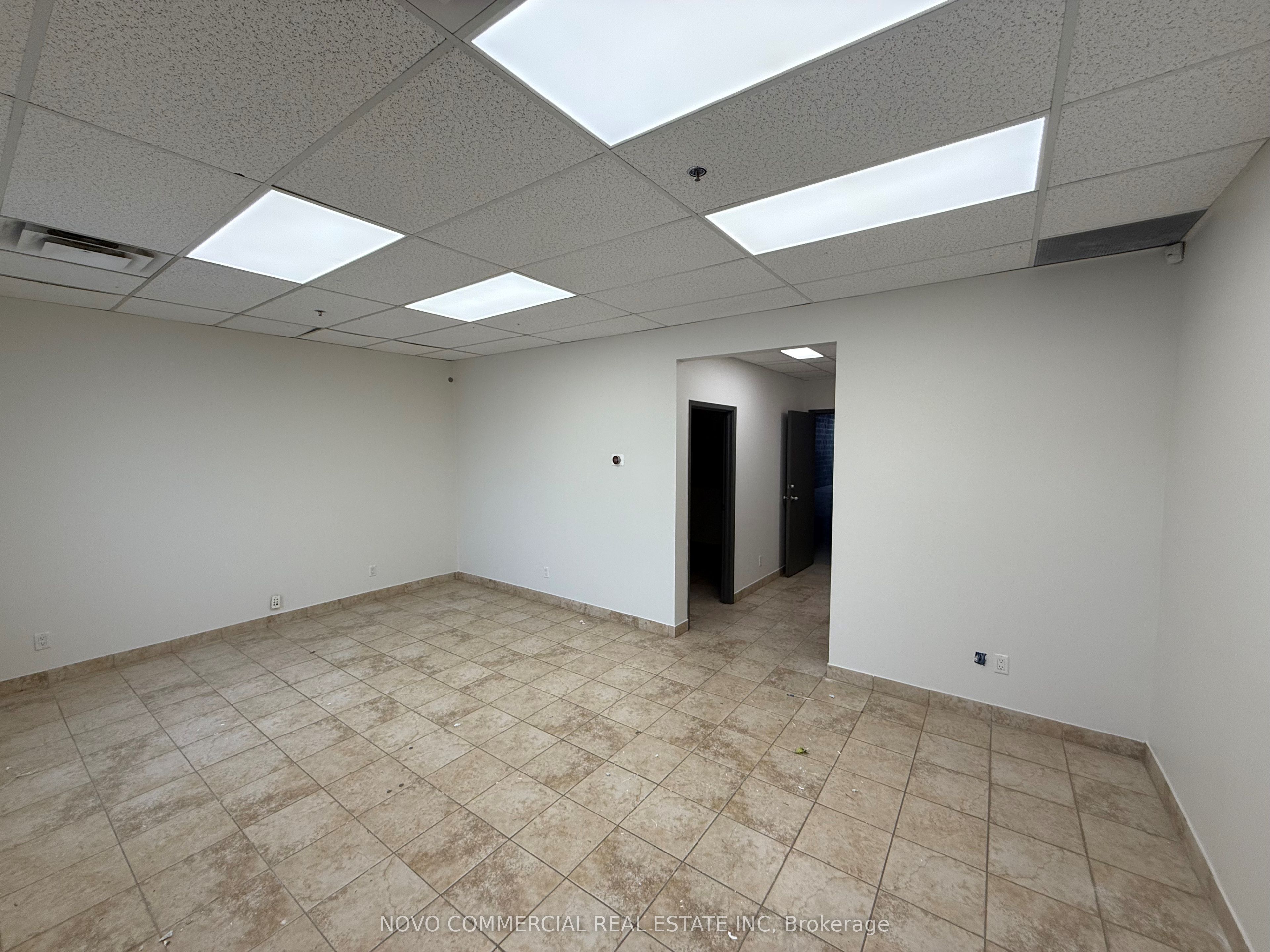 7150 Torbram Rd Property Photo 2