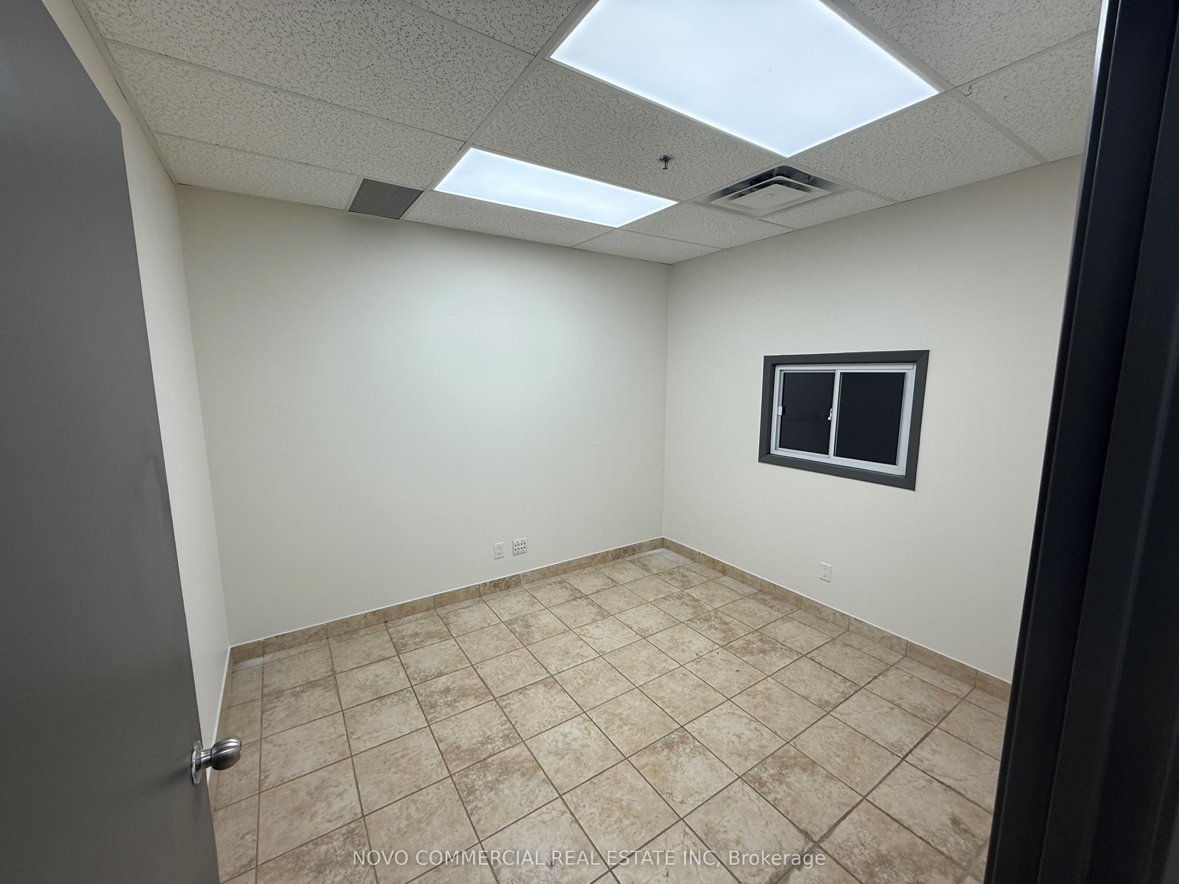 7150 Torbram Rd Property Photo 3