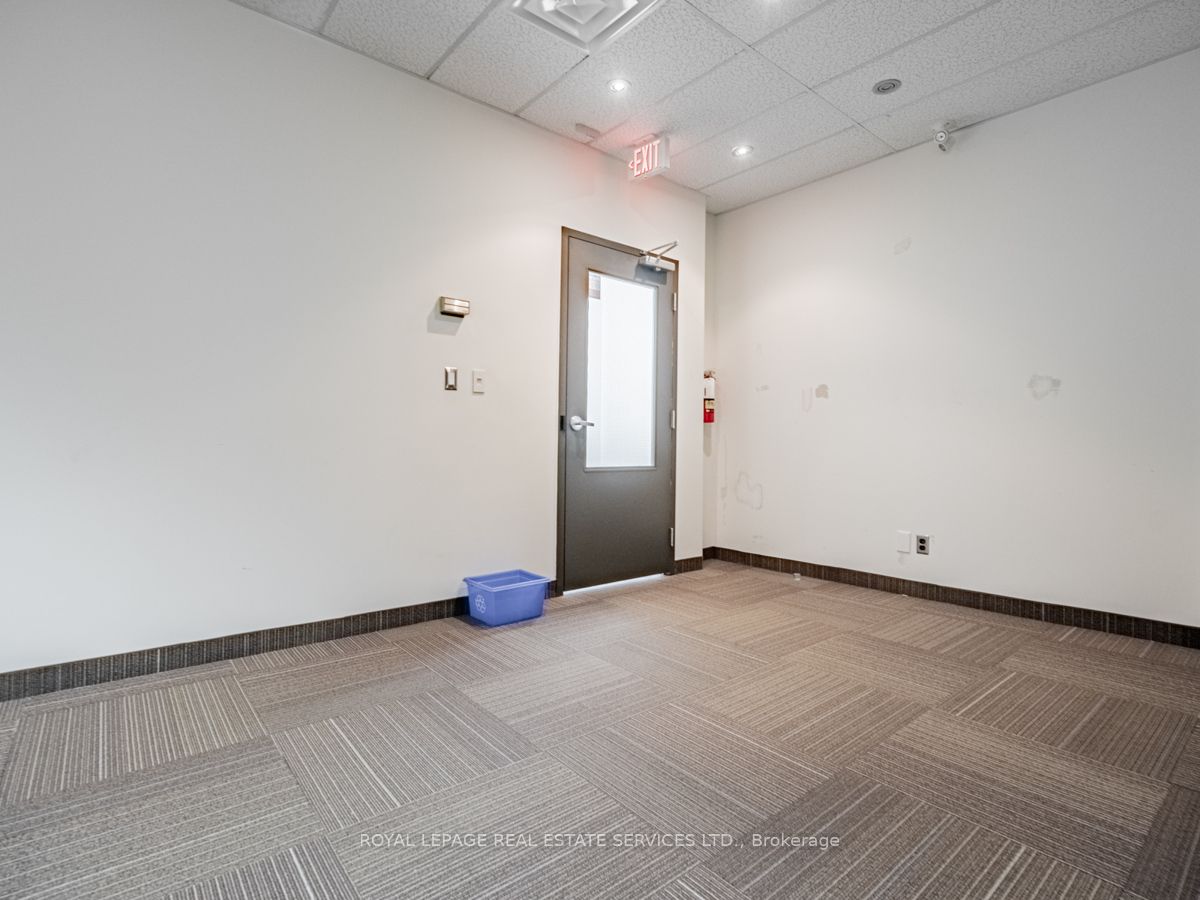 2180 Meadowvale Boulevard 200a Property Photo 2