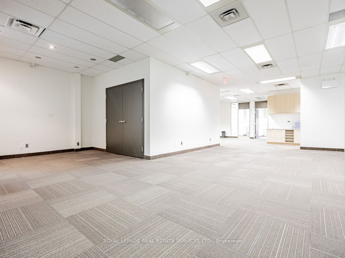 2180 Meadowvale Boulevard 200a Property Photo 4