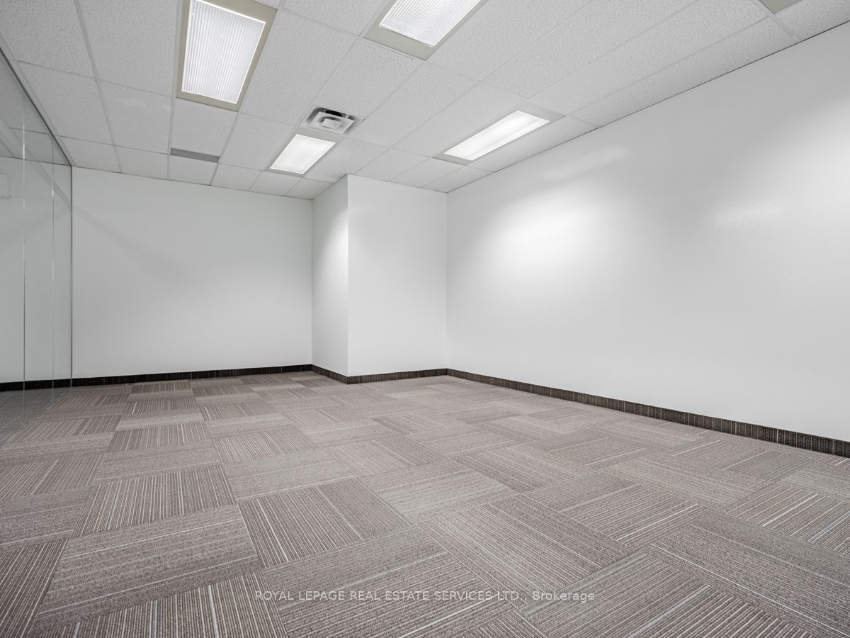 2180 Meadowvale Boulevard 200a Property Photo 8