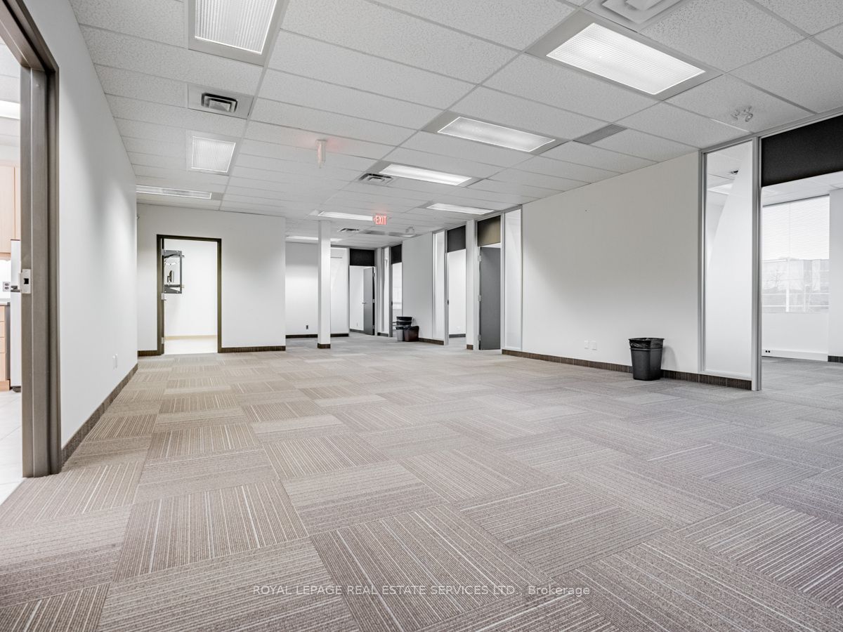 2180 Meadowvale Boulevard 200a Property Photo 11