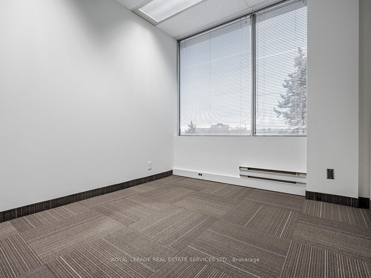 2180 Meadowvale Boulevard 200a Property Photo 15