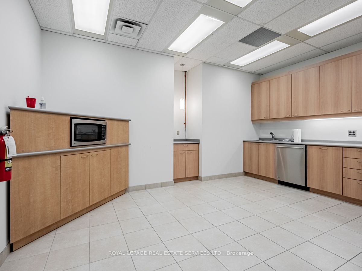 2180 Meadowvale Boulevard 200a Property Photo 27